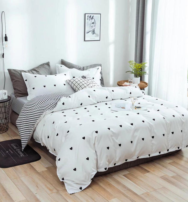 Lenjerii 1+1 Gratis Bumbac Satinat Pucioasa Albe Inimioare Negre L508