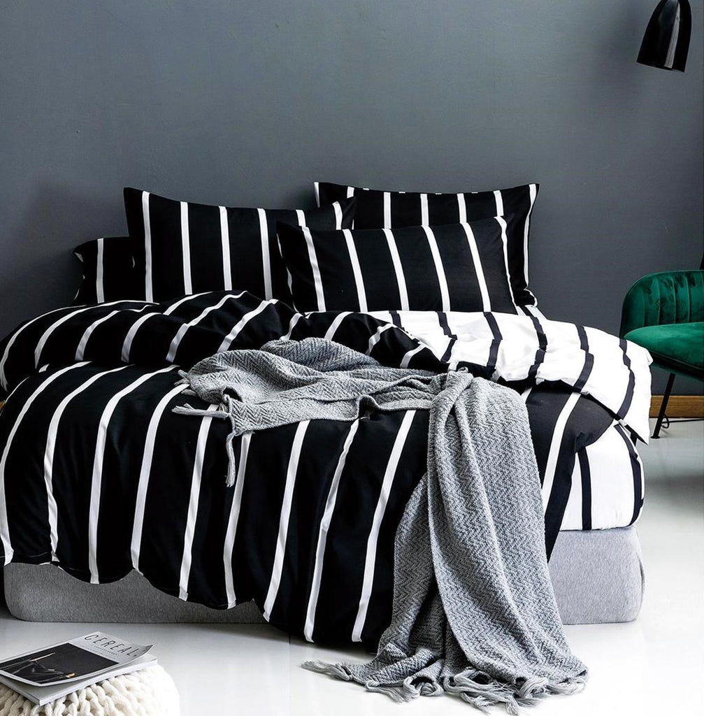 Lenjerii 1+1 Gratis Bumbac Satinat Pucioasa Alb Negru Dungi L491