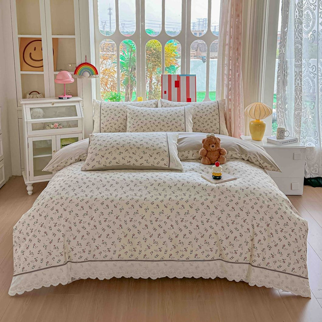 Lenjerii Bumbac 100% Premium cu Elastic Pat Dublu 4 Piese Crem Capsuni BB13
