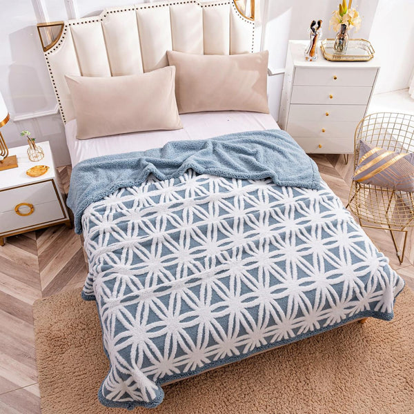 Paturi Pufoase Duble cu Blanita 200x230 cm Sherpa Gri Flori PCB818