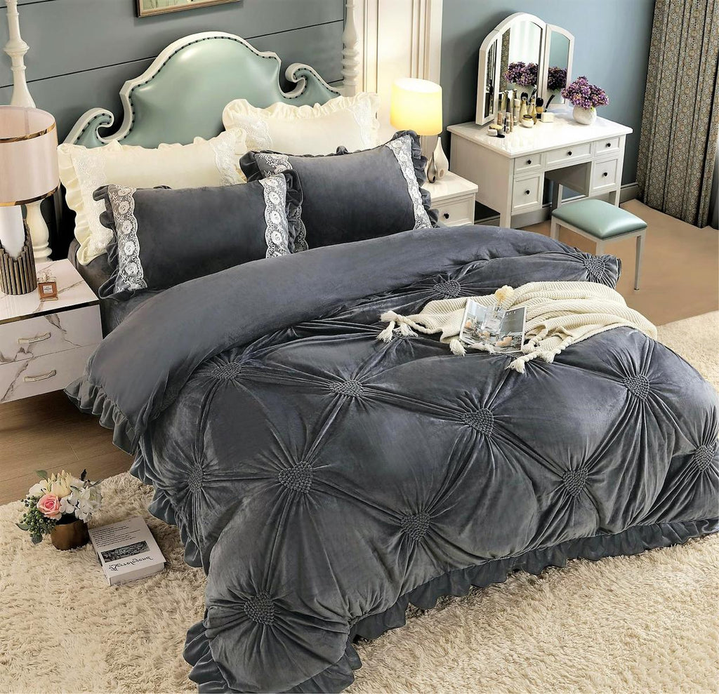 Lenjerii Catifea Luxury Brodate Pat Dublu Gri Inchis Uni LEC108