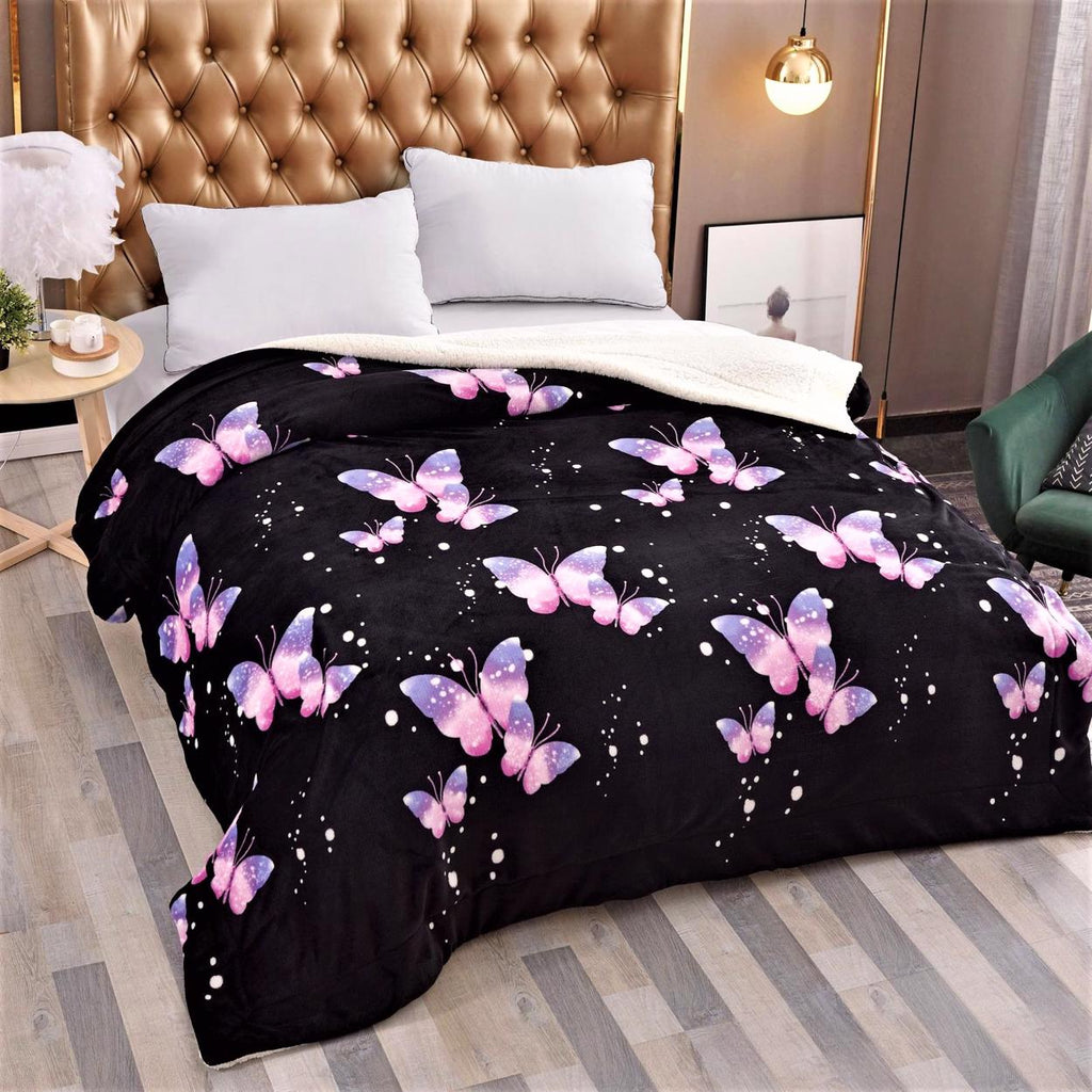 Patura Pufoasa Dubla cu Blanita 200x230cm Negru Roz Fluturi PCB82
